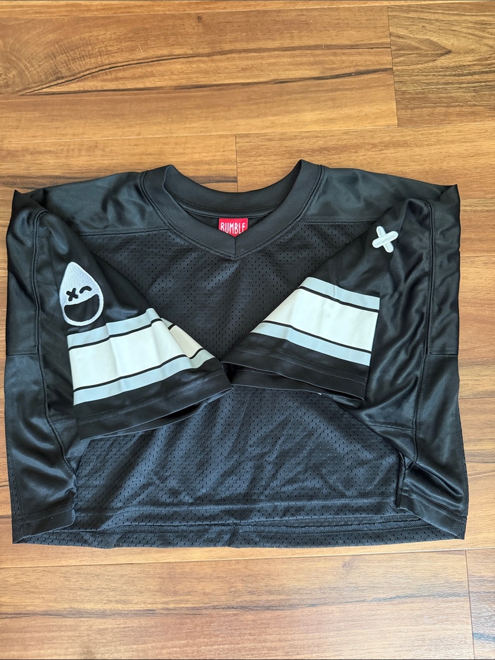 Rumble Cropped Graphic Jersey